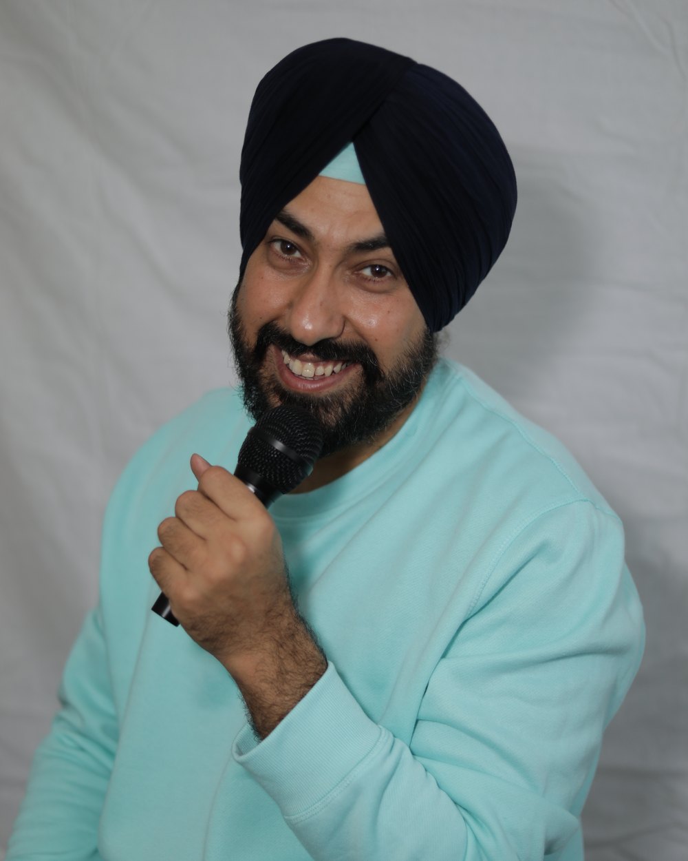 Harmeet Singh Kohli, multilingual stand-up comedian